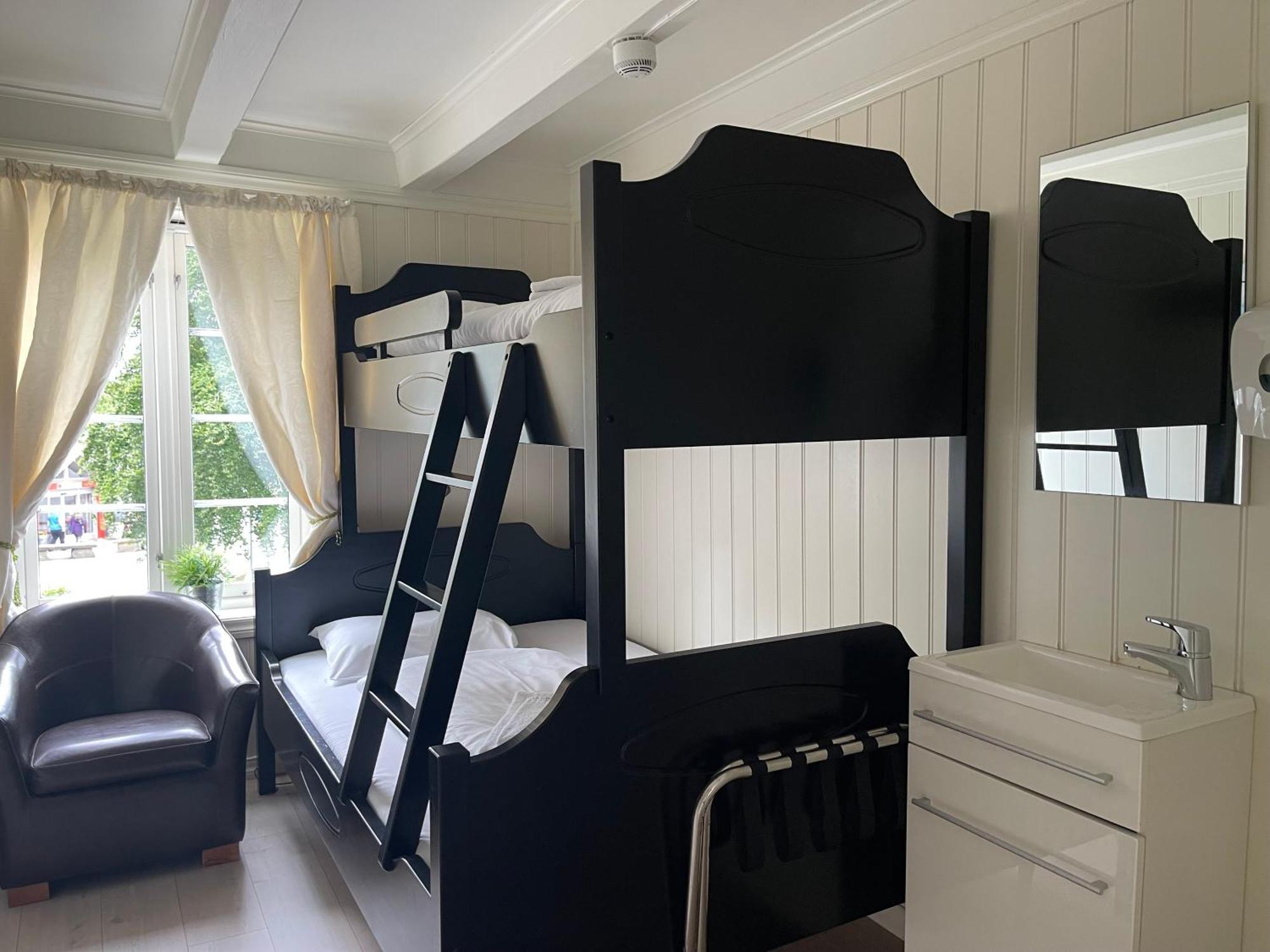 Jondal Hotel Екстериор снимка