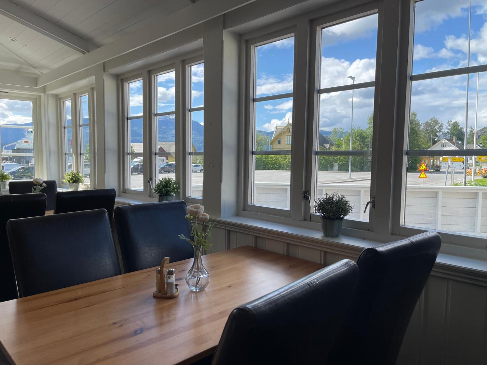 Jondal Hotel Екстериор снимка